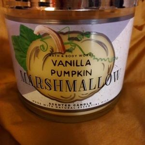 VANILLA PUMPKIN MARSHMALLOW CANDLE